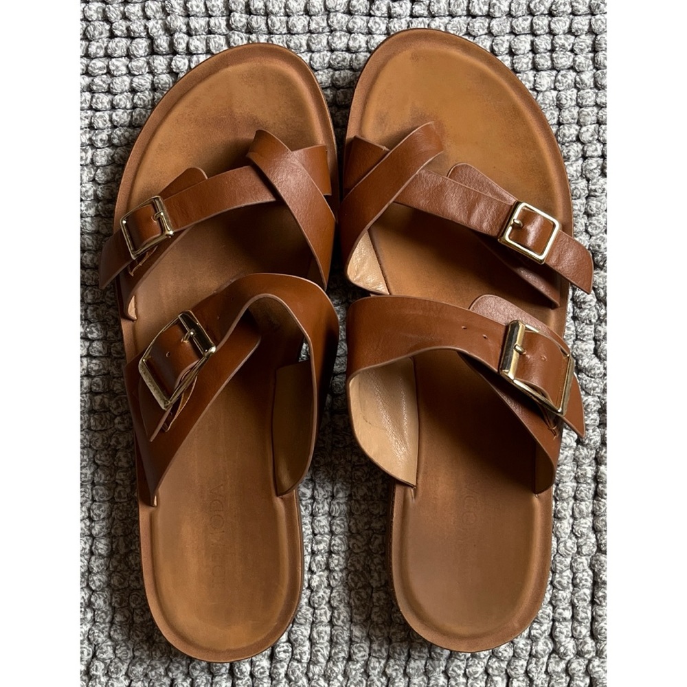TOP Moda Women’s 9 Brown Tan Faux Leather Slip On Sandals. - Picture 2 of 6